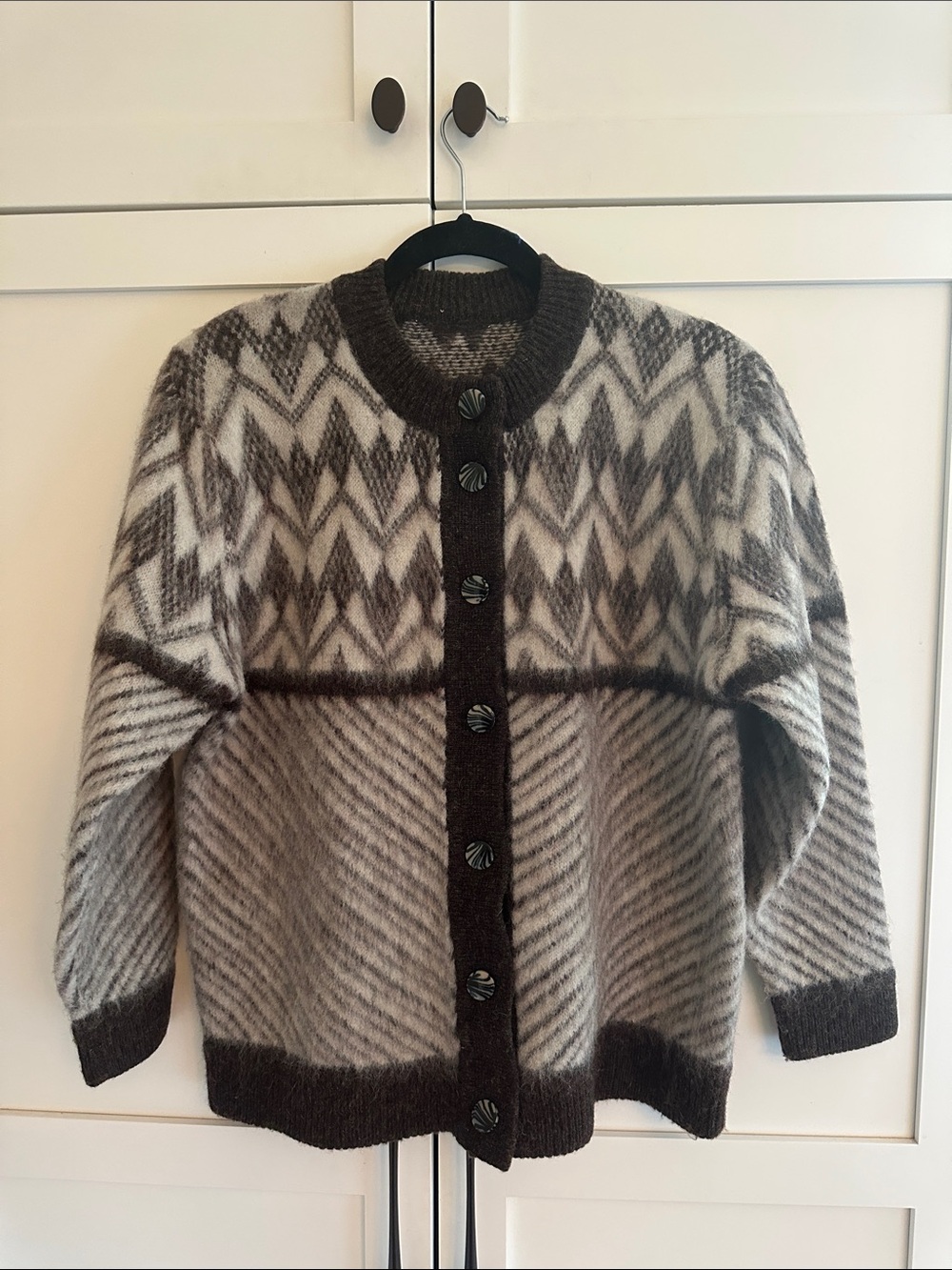 VINTAGE SCANDINAVIAN PATTERN WOOL CARDIGAN-1970s